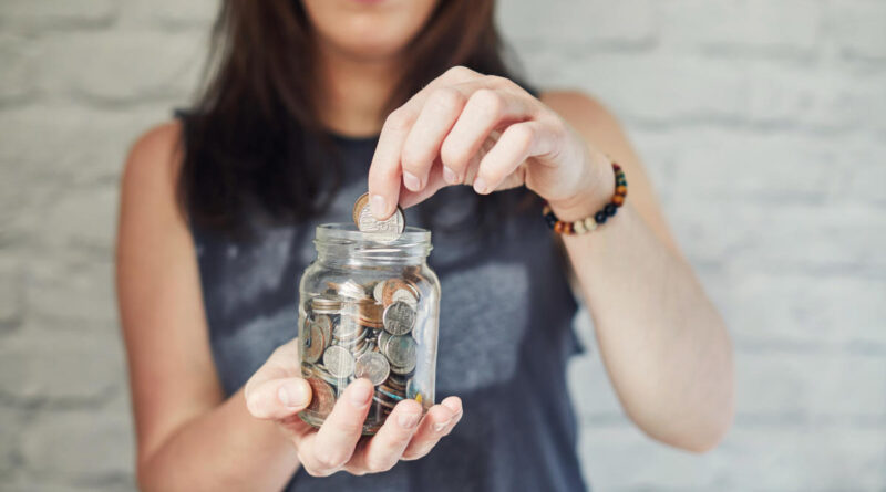 5 women face to save money and how to overcome them